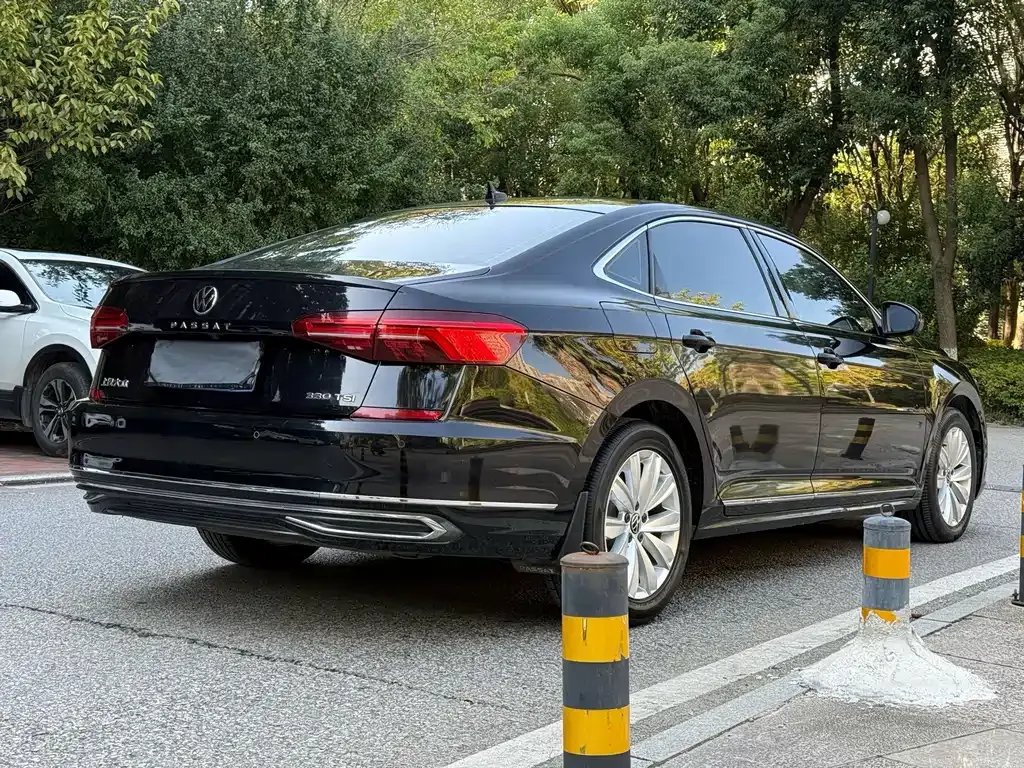Volkswagen Passat — фото 7