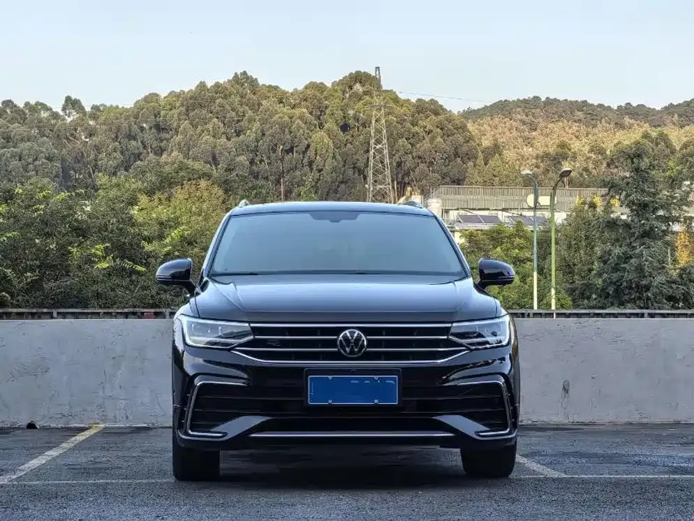 Volkswagen Tiguan L — фото 7