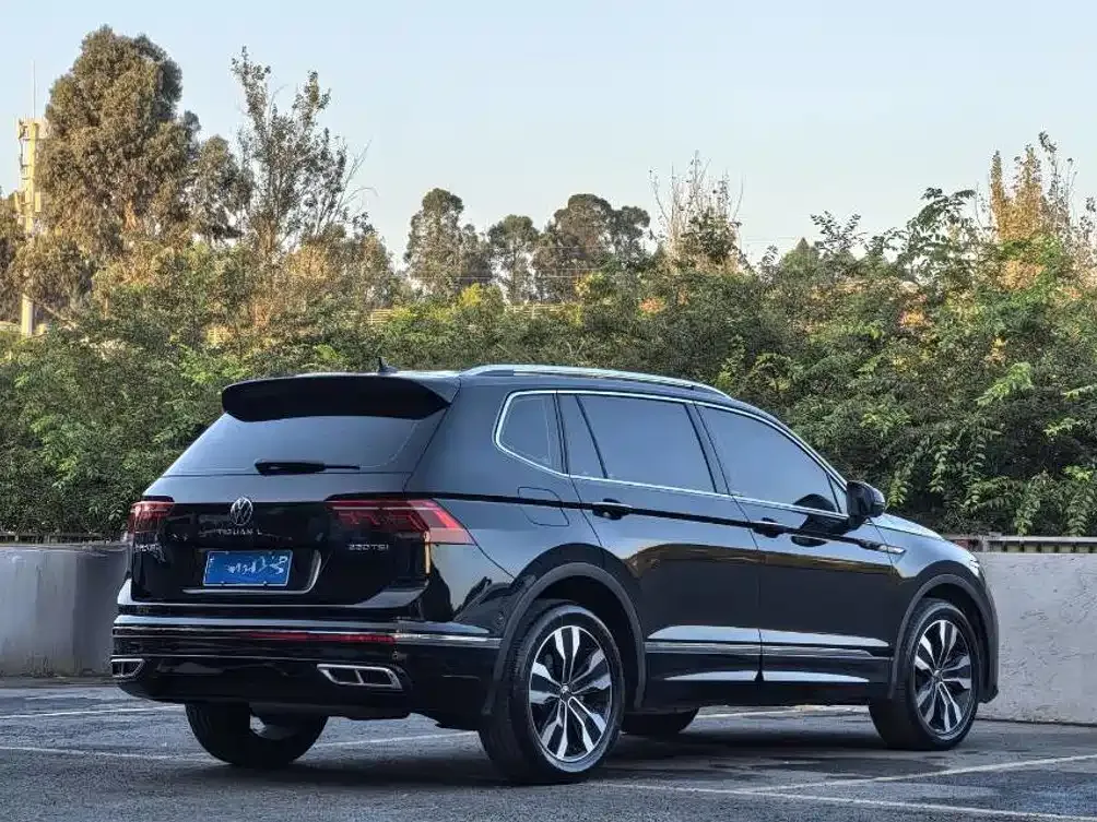 Volkswagen Tiguan L — фото 5