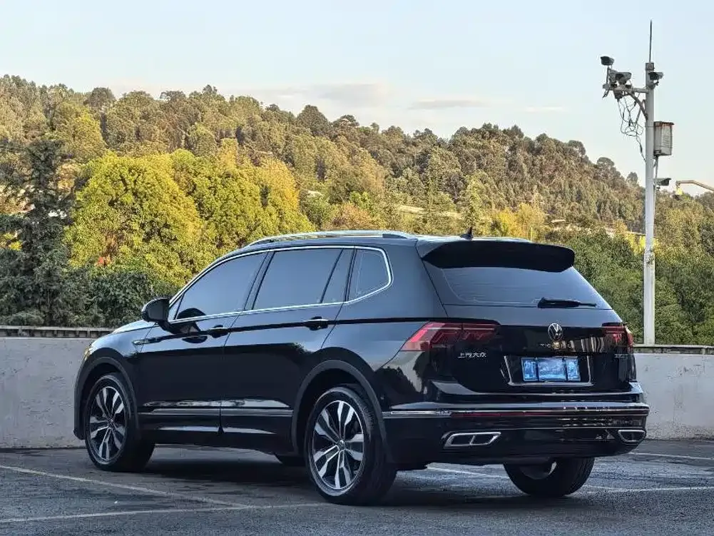 Volkswagen Tiguan L — фото 3