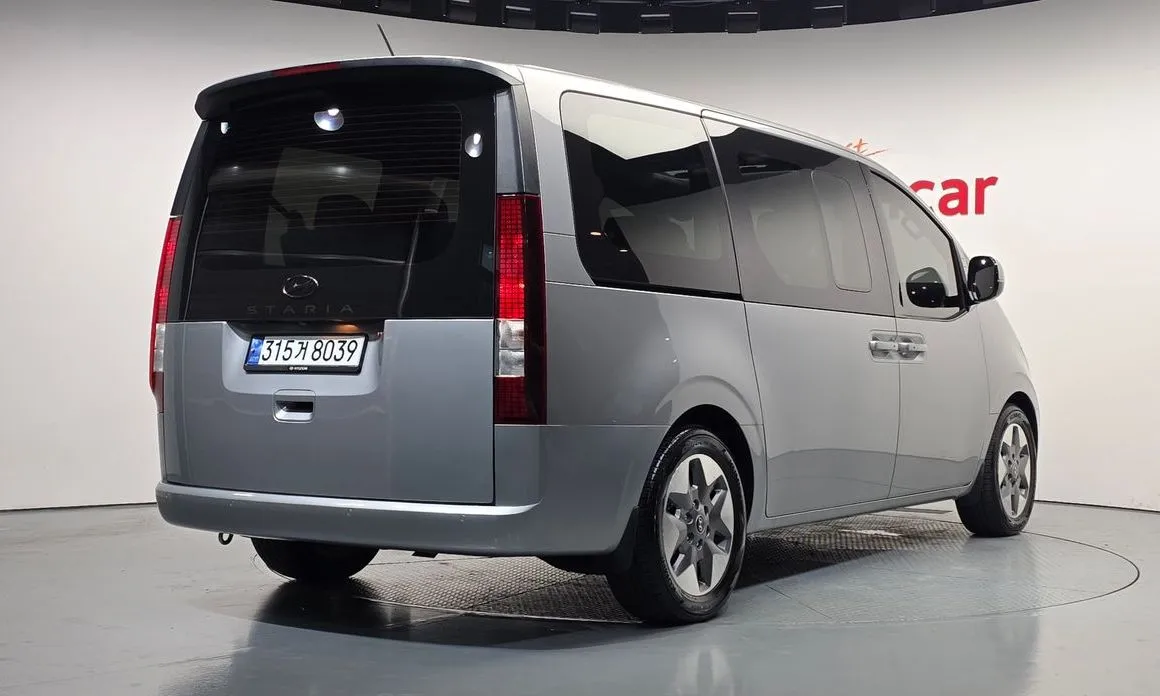 Hyundai Staria — фото 3