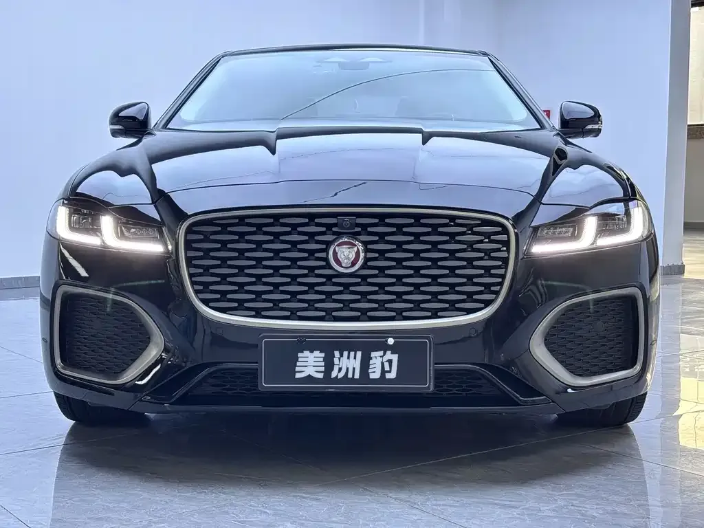 Jaguar XFL — фото 8