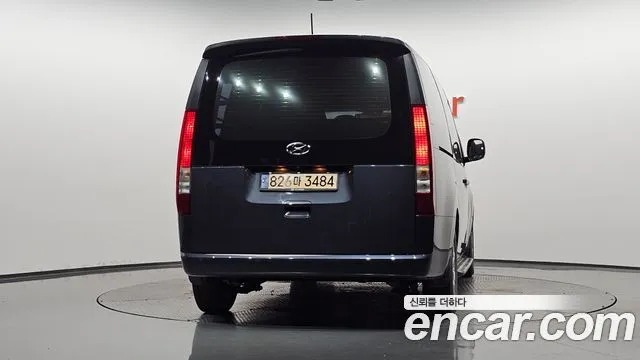 Hyundai Staria — фото 2
