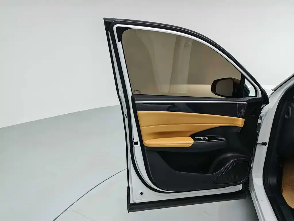 Geely Galaxy L7 — фото 10