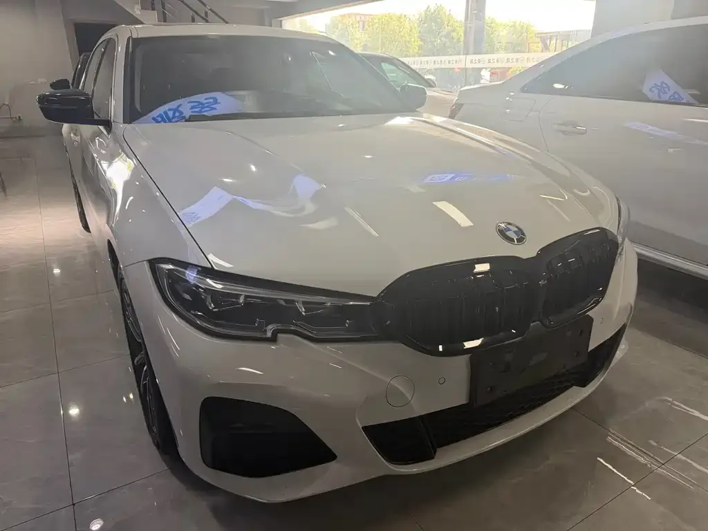 BMW 3 Series — фото 1