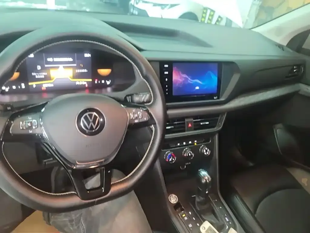 Volkswagen Tharu — фото 2