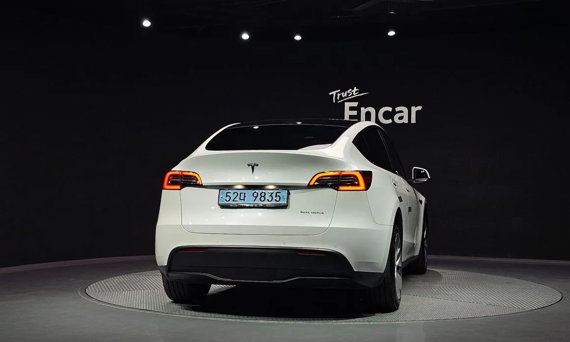 Tesla Model Y — фото 4