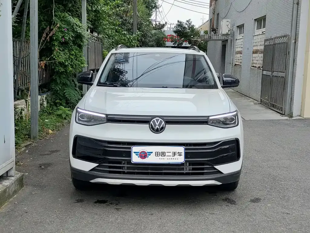 Volkswagen Tharu — фото 8