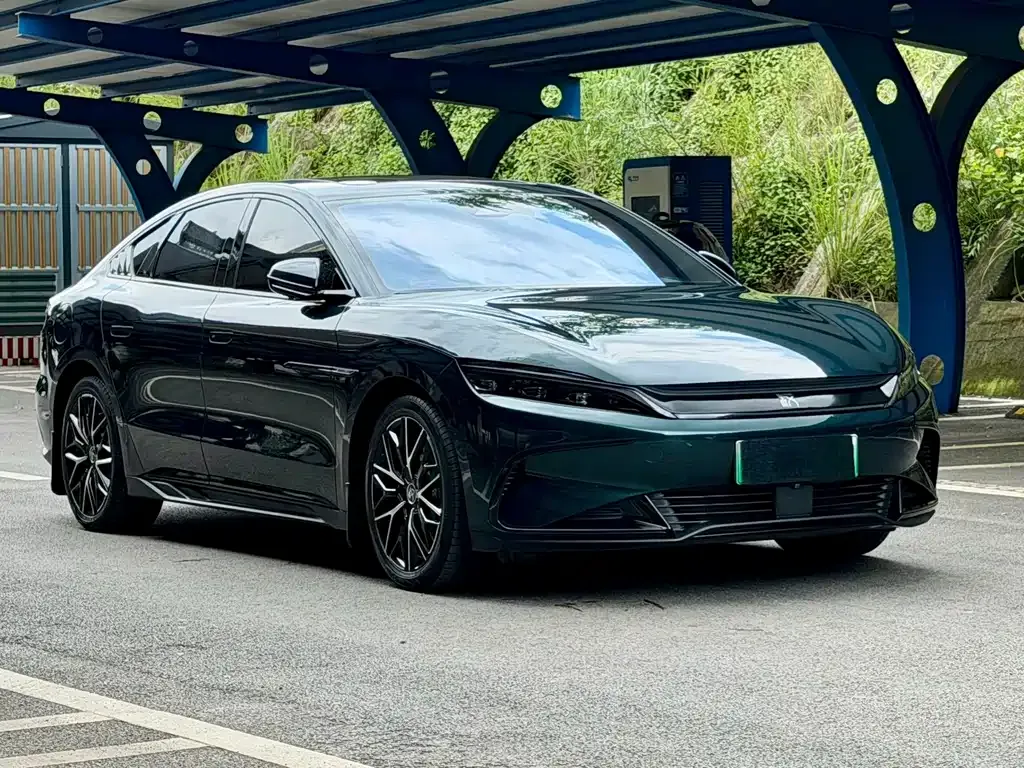 BYD Han — фото 10