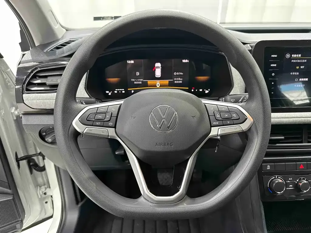 Volkswagen Tharu — фото 4