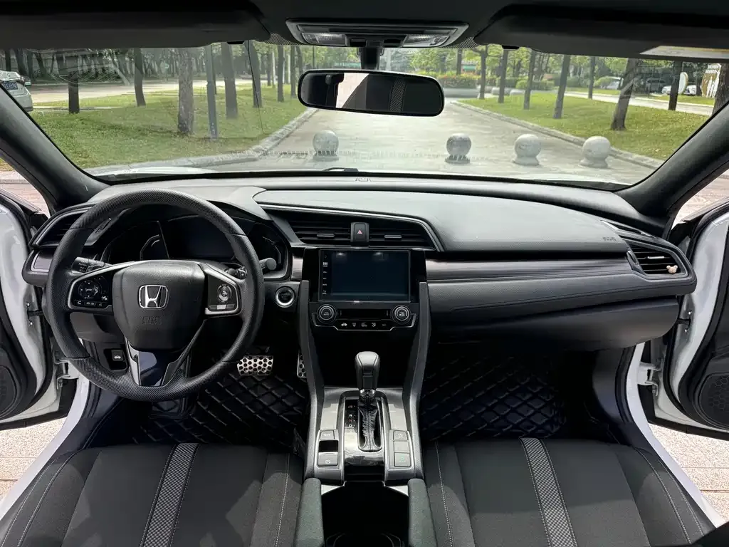 Honda Civic — фото 10