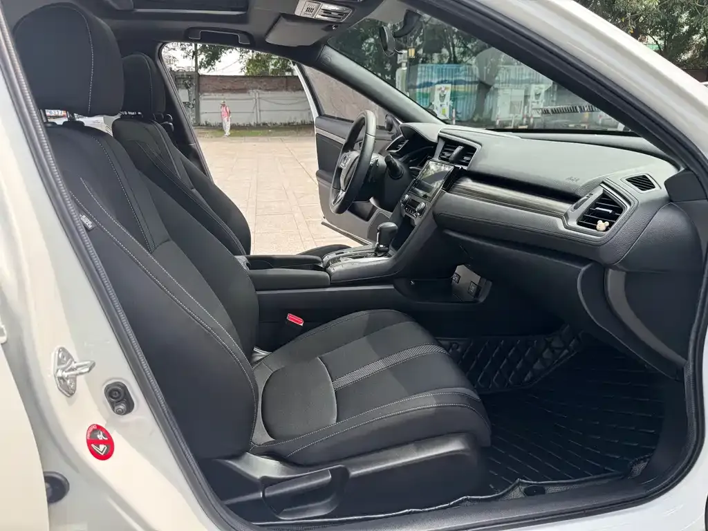 Honda Civic — фото 8