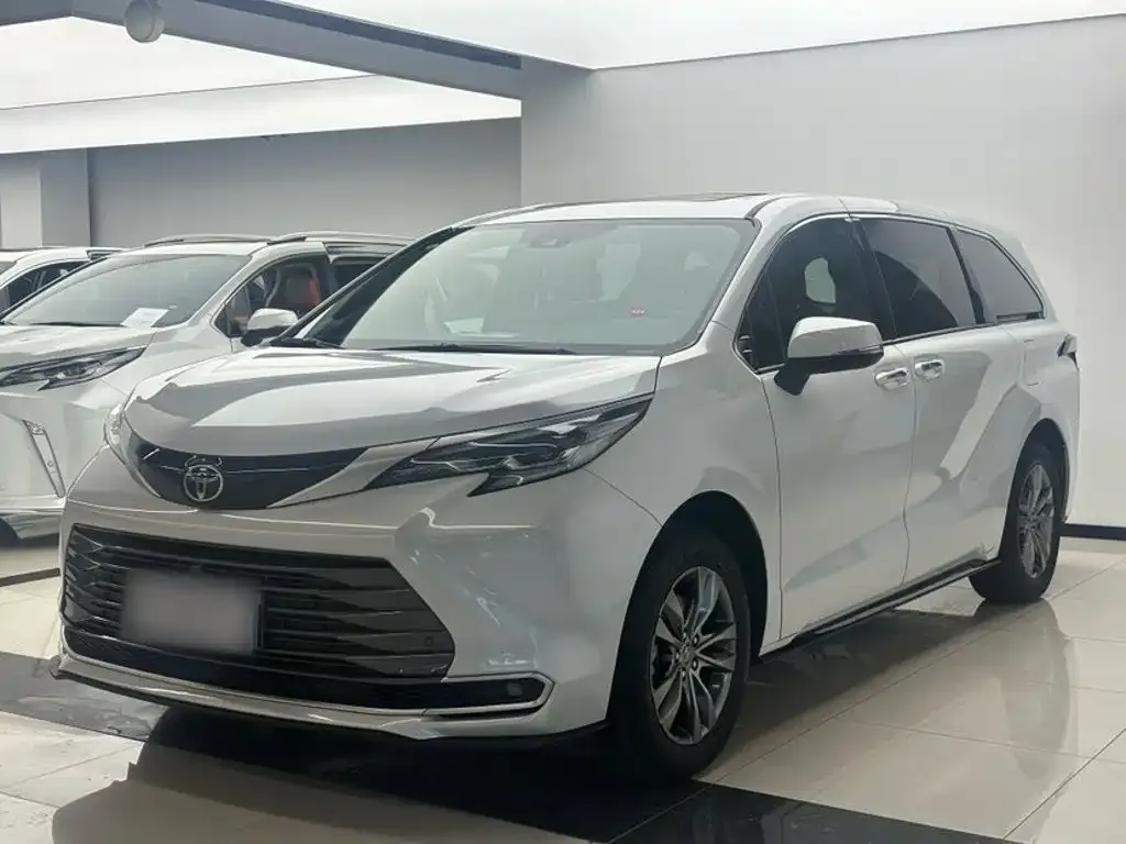 Toyota Sienna — фото 7