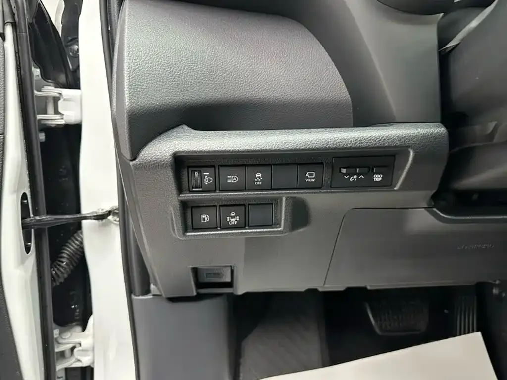 Toyota Sienna — фото 6