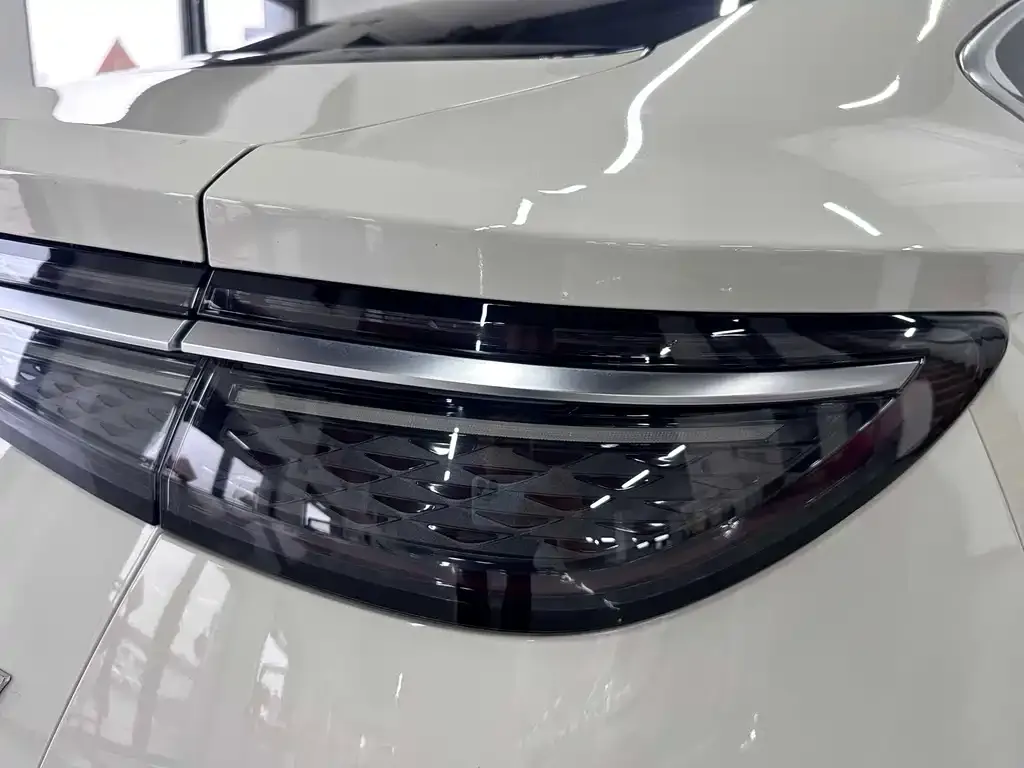 BYD Seal 07 DM-i — фото 6