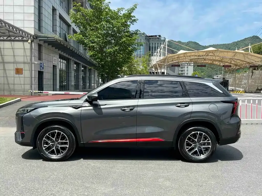 Changan CS75 PLUS — фото 9