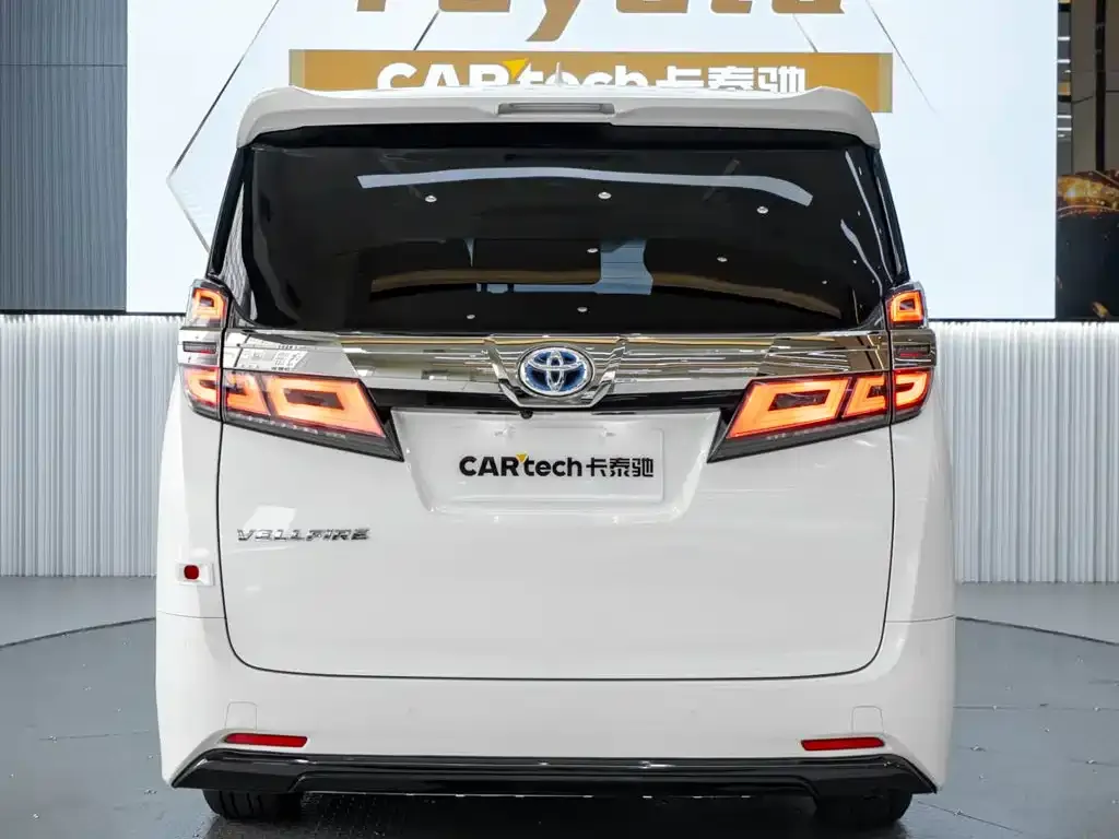 Toyota Vellfire — фото 8