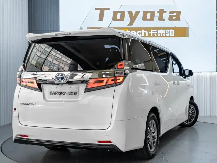 Toyota Vellfire — фото 5