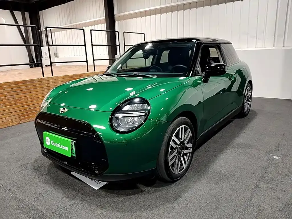 MINI Cooper EV — фото 1