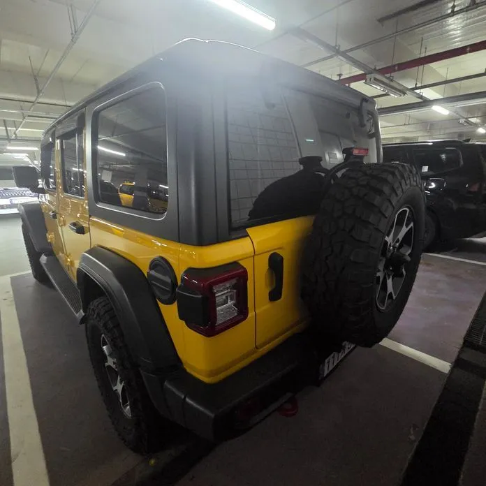 Jeep Wrangler — фото 9