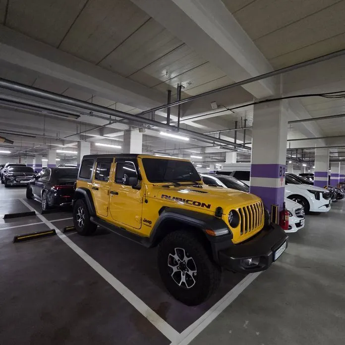 Jeep Wrangler — фото 10