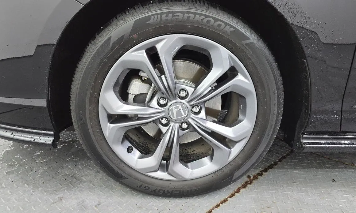 Honda Accord — фото 4