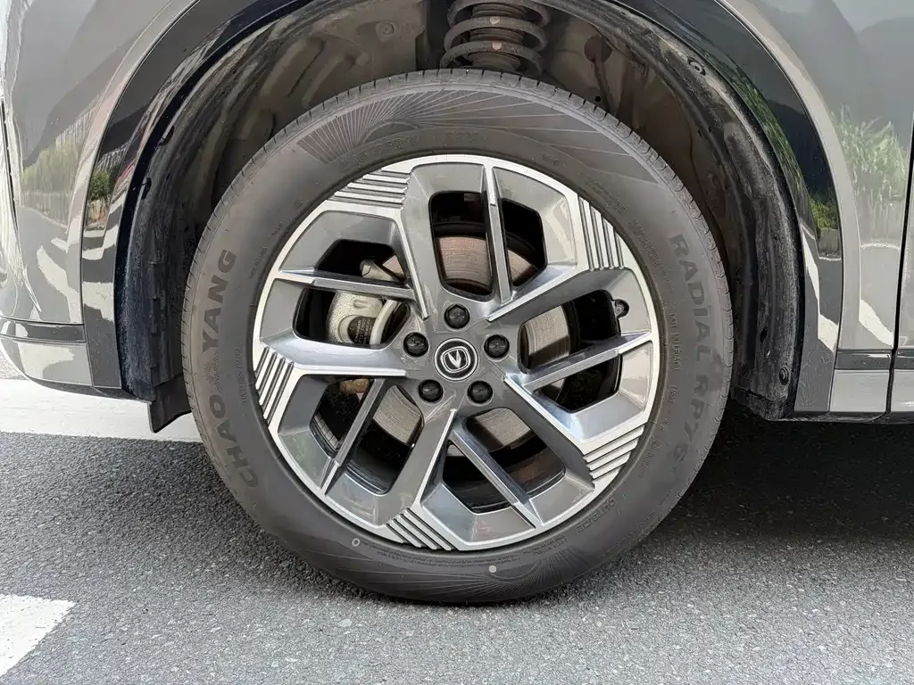 Changan CS75 PLUS — фото 6