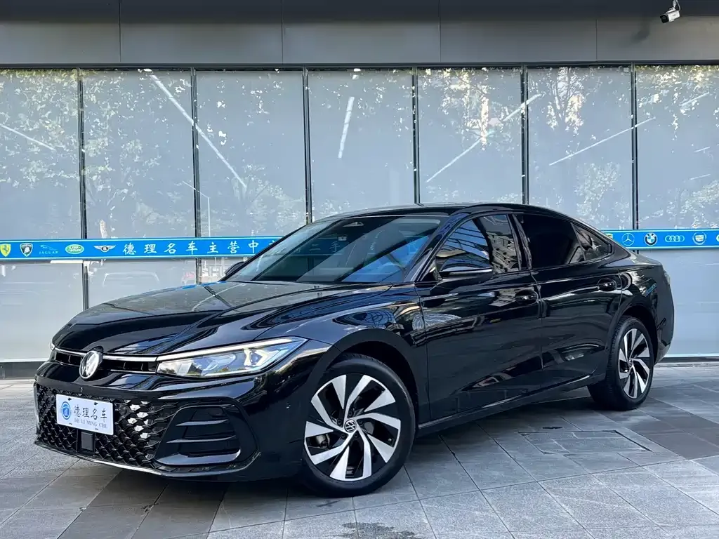 Volkswagen Passat — фото 1