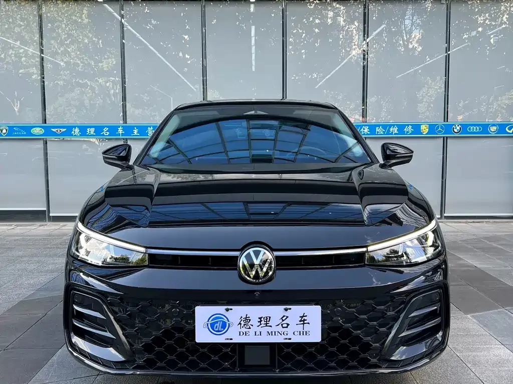 Volkswagen Passat — фото 10