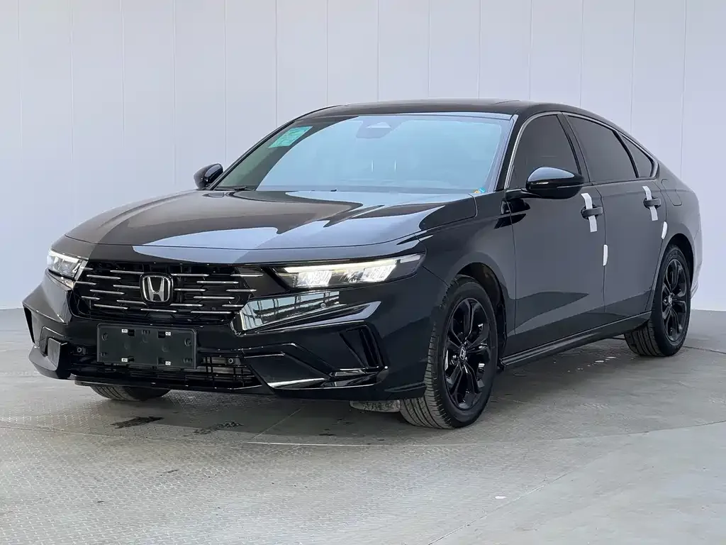 Honda Accord — фото 1