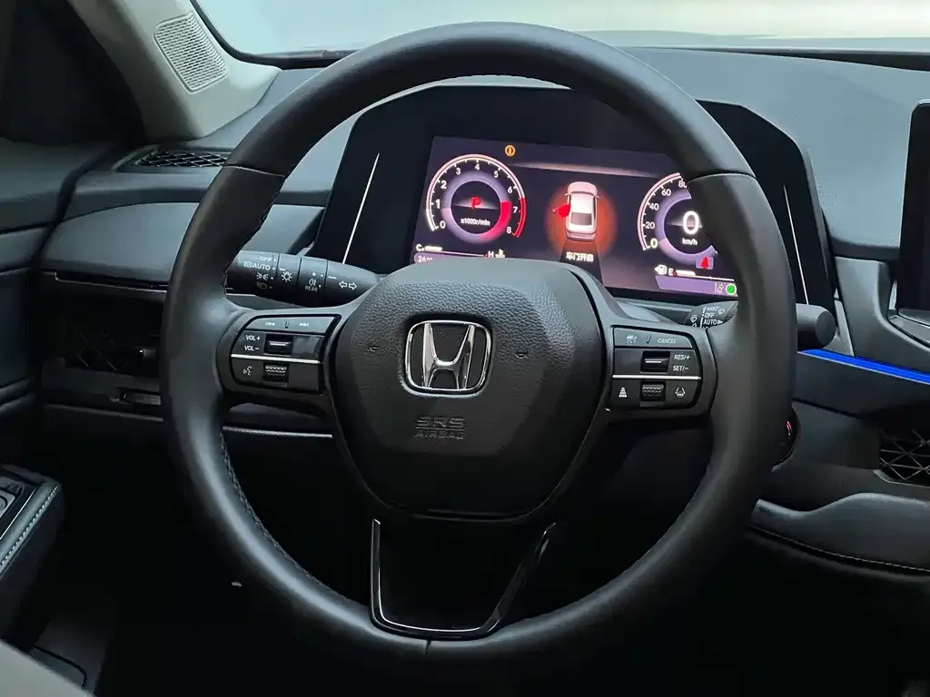 Honda Accord — фото 10