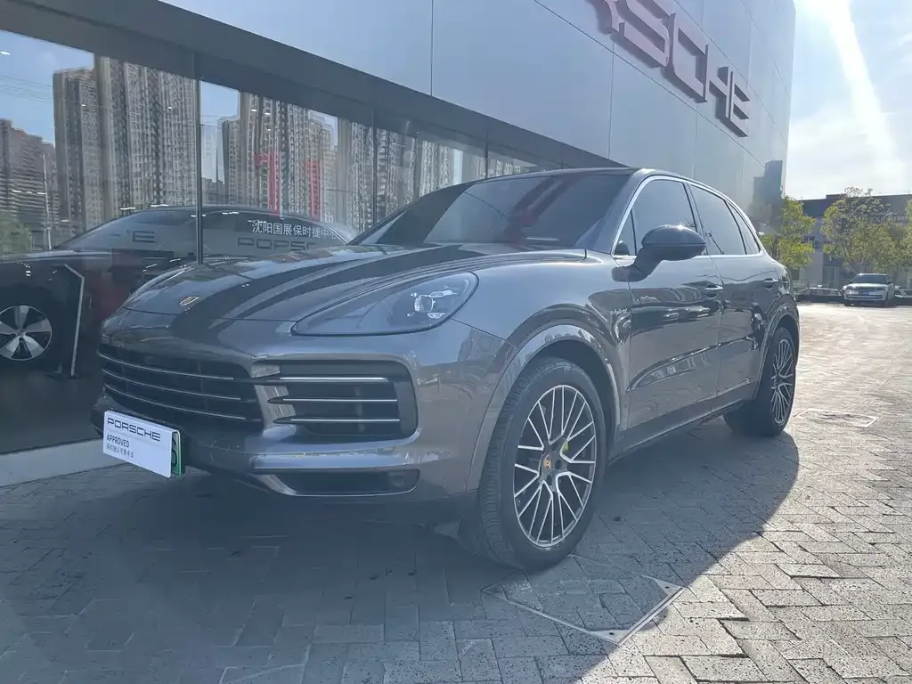 Porsche Cayenne Hybrid — фото 1