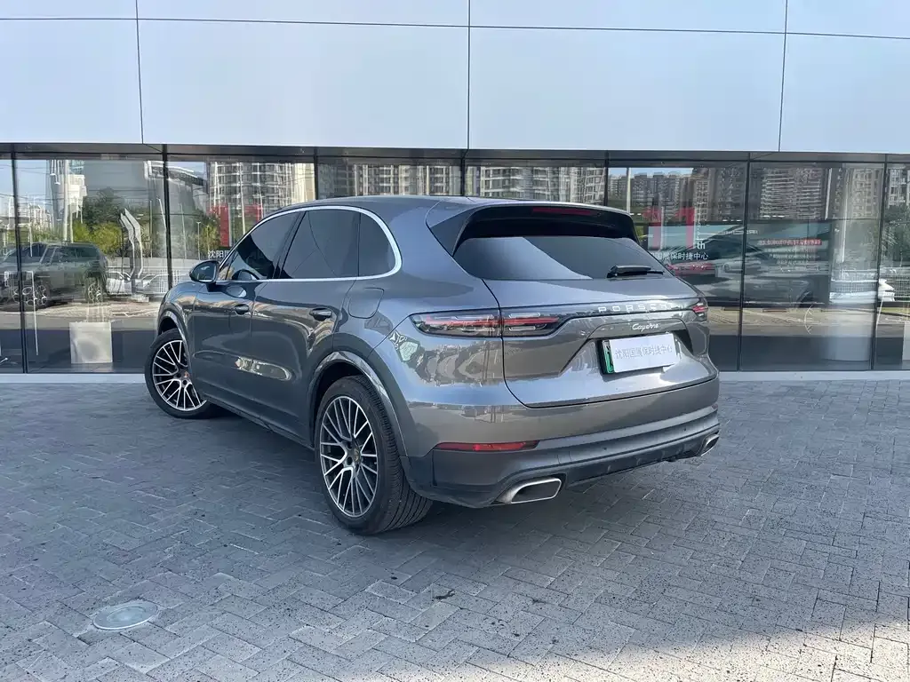 Porsche Cayenne Hybrid — фото 7