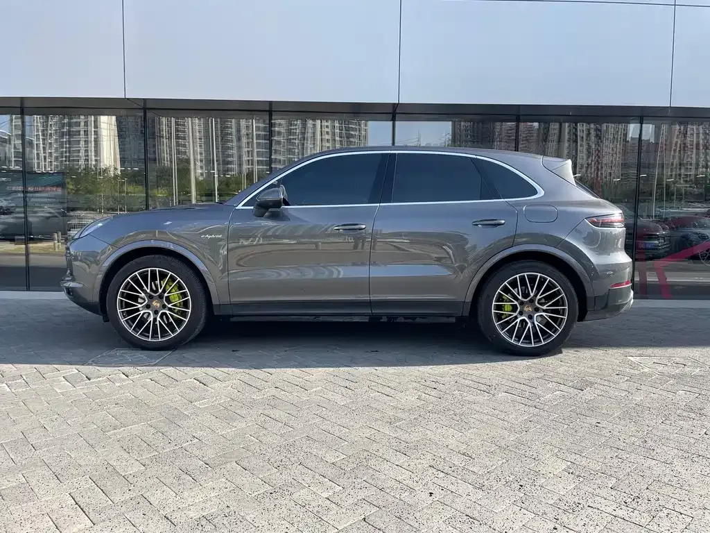 Porsche Cayenne Hybrid — фото 8