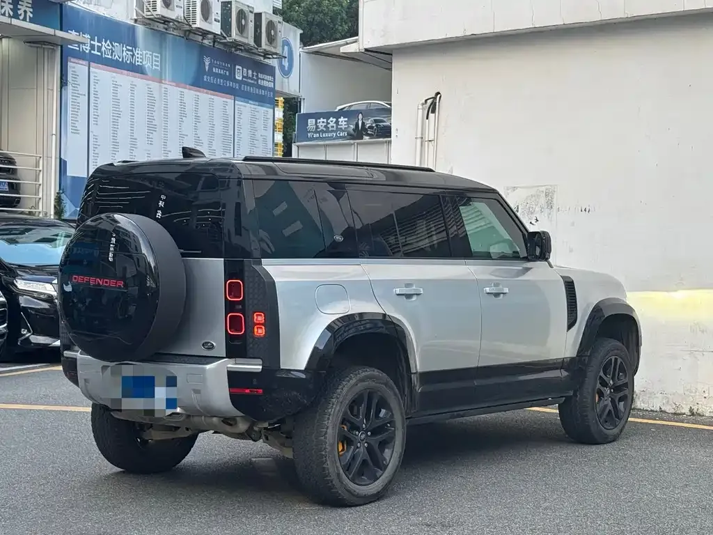 Land Rover Defender — фото 8