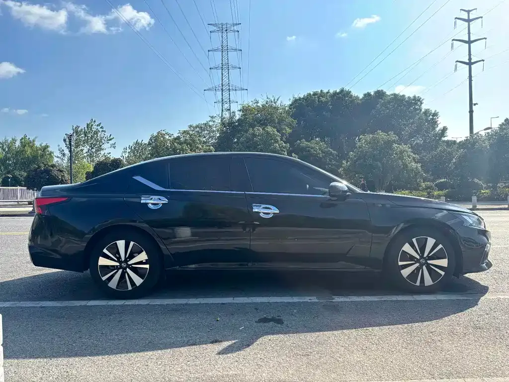 Nissan Teana — фото 2