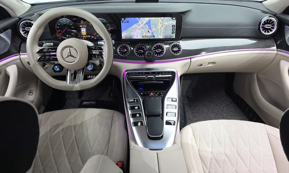 Mercedes-Benz AMG GT — фото 10