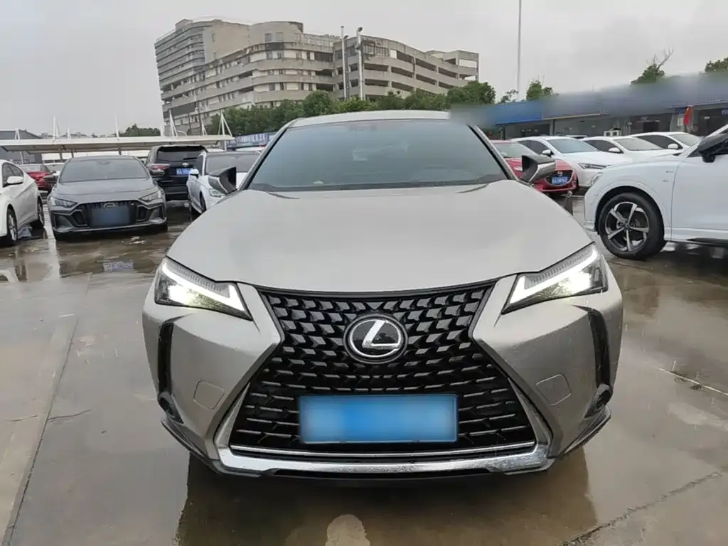 Lexus UX — фото 5