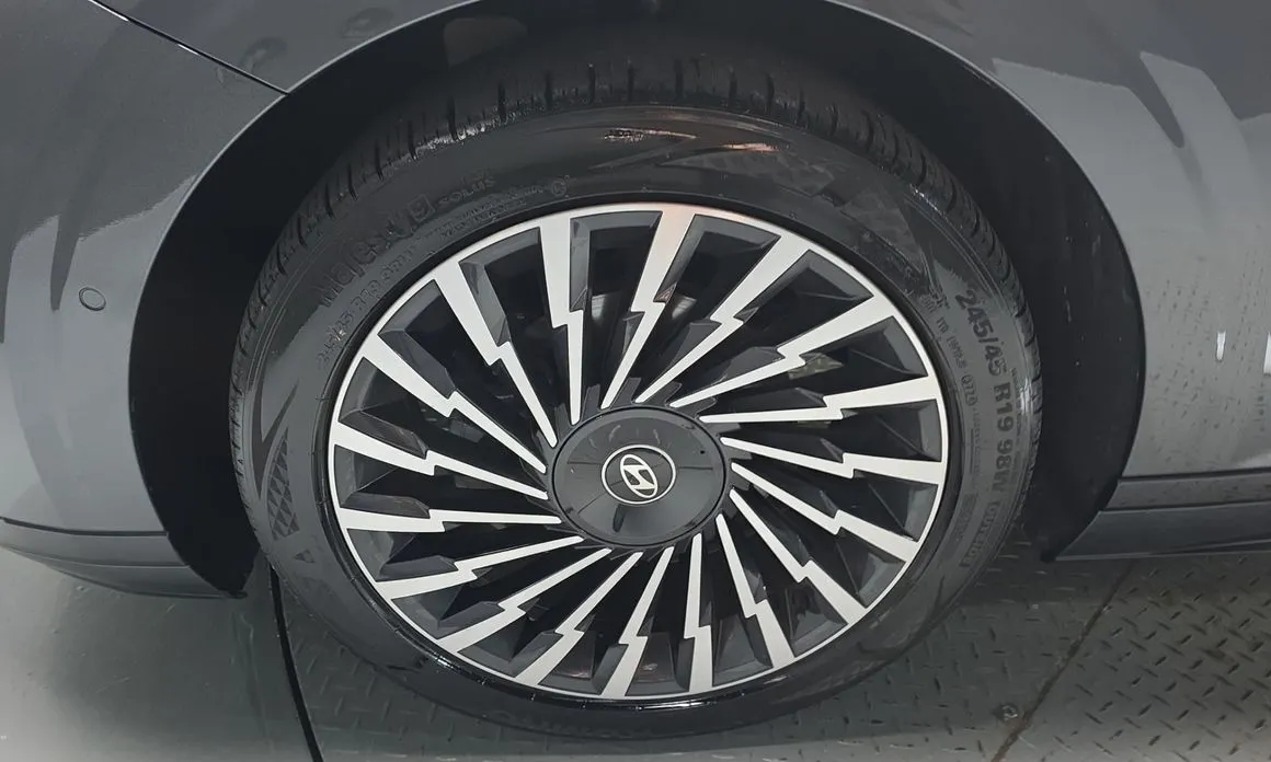 Hyundai Grandeur — фото 10