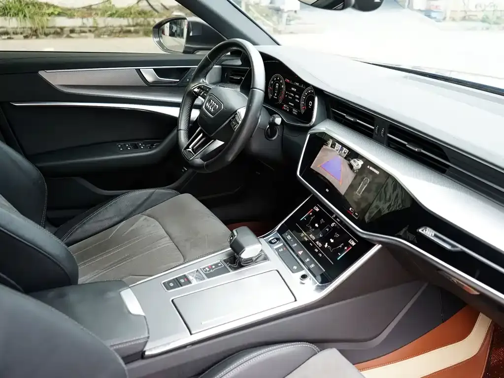 Audi A6L — фото 5