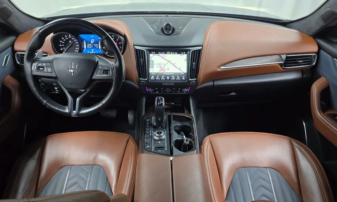 Maserati Levante — фото 10