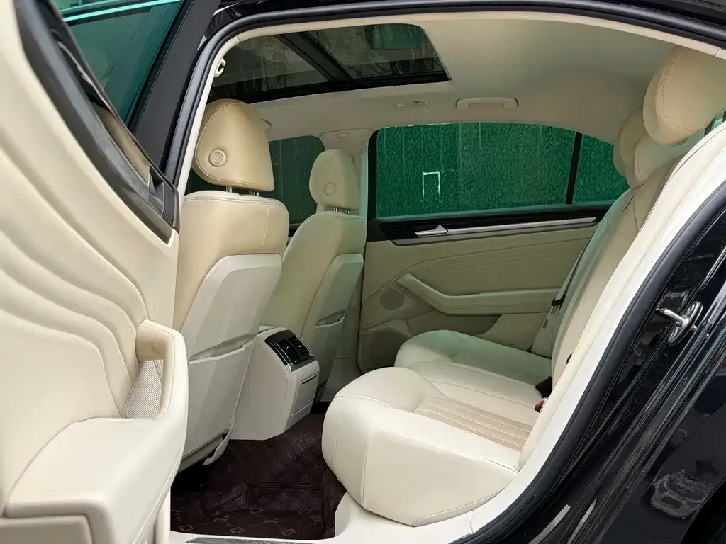 Volkswagen Phideon — фото 2