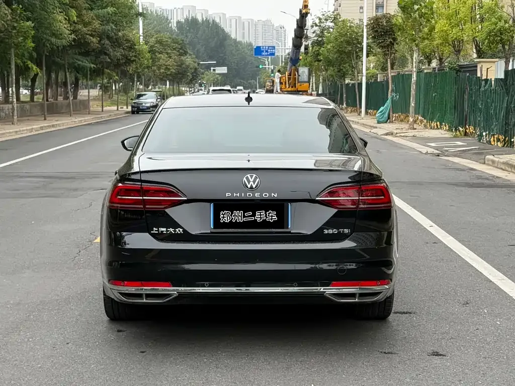 Volkswagen Phideon — фото 6