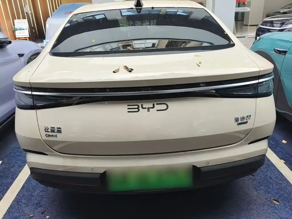 BYD Seal 07 DM-i — фото 7