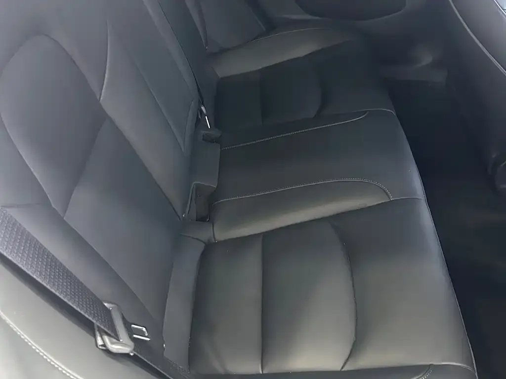 Tesla Model 3 — фото 6