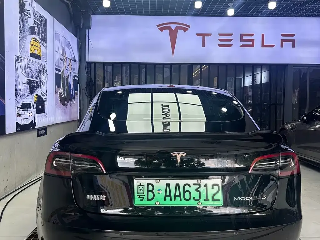 Tesla Model 3 — фото 8