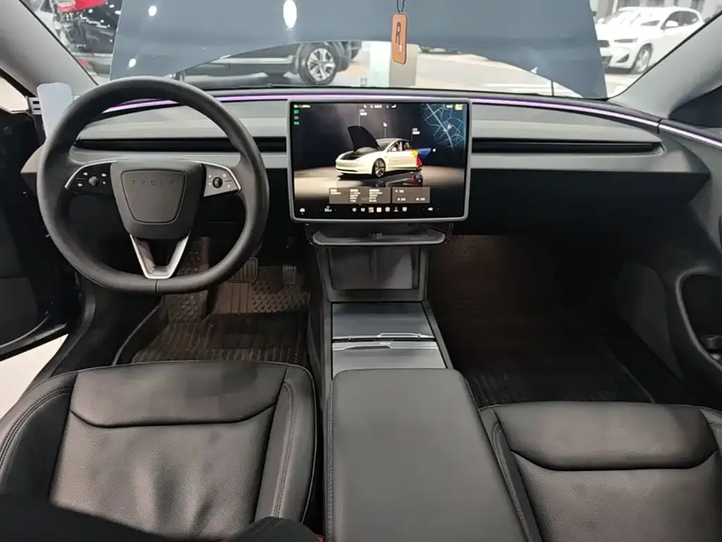 Tesla Model 3 — фото 7