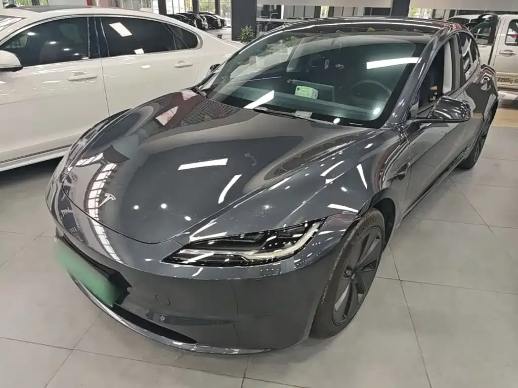 Tesla Model 3 — фото 9