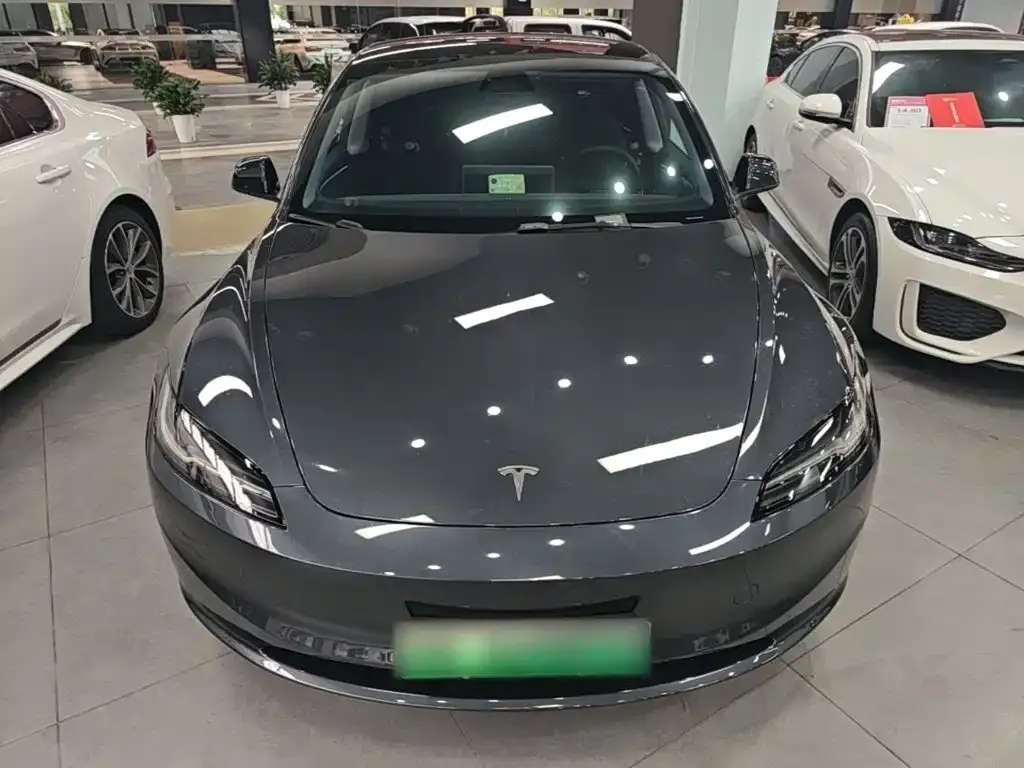 Tesla Model 3 — фото 8