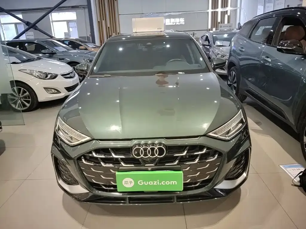 Audi A3 — фото 1